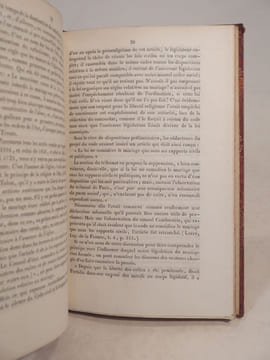 Observations sur le mariage des prêtres ; par un père de famille. [SUIVI DE:] Cour royale de Paris, Grandes audiences solennelles des 24 et 31 ...