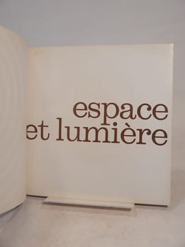 Espace et lumière.. undefined