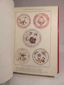 La Faïence et la porcelaine de Marseille. Ougrave orné de 60 planches en noir et en couleurs. Préface de G. Papillon.