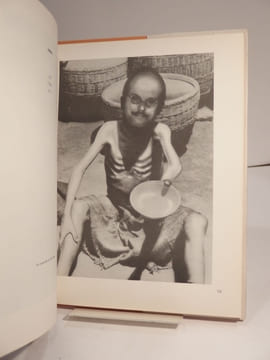 La Tête des uns, le corps des autres. Photomontages de Jean Harold. Préface de Jean Cocteau. Commentaires de Francis Claude.. HAROLD (Jean), COCTEAU ...