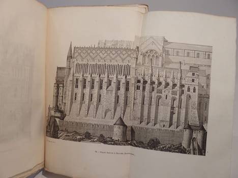 Description de l'abbaye du Mont Saint-Michel et de ses abords. Précédée d'un Notice historique.. CORROYER (Edouard)