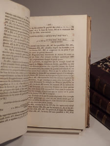 L'Architecte. Notions sur l'art de bâtir et de décorer les édifices. Renseignemens sur les constructions urbaines et rurales. Instructions sur les droits et obligations de l'entrepreneur et du propriétaire.