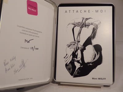 Attache-moi.