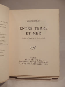 Entre Terre et Mer. Traduit de l'anglais par G. Jean-Aubry.