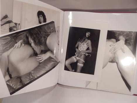 Album de 48 photographies de nus érotiques ou pornographiques.. WALTER (Eric), NOZI (Francesco), ALEX, INTERPRESS, MOUTIN (Jean-Pierre - GAMMA)