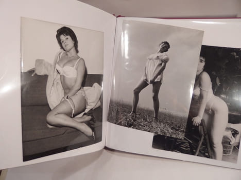 Album de 48 photographies de nus érotiques ou pornographiques.. WALTER (Eric), NOZI (Francesco), ALEX, INTERPRESS, MOUTIN (Jean-Pierre - GAMMA)