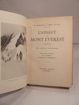 L'Assaut du Mont Everest. 1922. Avec cartes et illustrations. Traduction française par A. de Gruchy et le Commandant E. Gaillard.. BRUCE (C. G.), ...