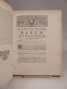 L'Annaei Flori rerum romanarum epitome. Interpretatione et notis illustravit anna tanaquilli fabri filia [...].