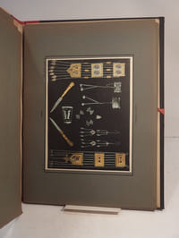 U.R.S.S. - Bois, Céramique, Bijoux, Cuir. Art populaire russe.
