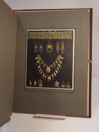 U.R.S.S. - Bois, Céramique, Bijoux, Cuir. Art populaire russe.