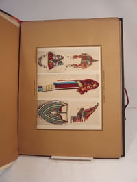 Ornements de perles des peuples finnois & sibériens.