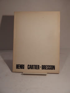 Henri Cartier-Bresson. Mostra dell'opera di Henri Cartier-Bresson, allestita sotto l'alto patrocinio dell'Ambasciata di Francia in Italia, con la collborazione del Centro Francese di Studi, di Milano e dell'ente manifestazioni milanesi, da Popular Photography itaniana. Villa comunale dal 2 al 30 ottubre 1967.