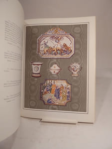 La Faïence de Moustiers. Ouvrage orné de 88 placnhes dont 36 en couleurs. / The Artistice Faiences of Moustiers. With 88 plates, 36 color plates.