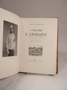 A travers l'Afrique. Illustré d'après les dessins de Gaston de Burggradd. Photographies, cartes et croquis de l'auteur.