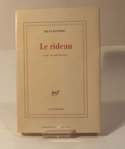 Le Rideau. Essai en sept parties.