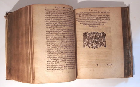 P. Virgilii Maronis Opera Omnia : Bucolica, Georgica, Æneis ; Ciris et Culex : cum Commentario Frid. Taubmanni curante & edente Christiano Taubmanno ...