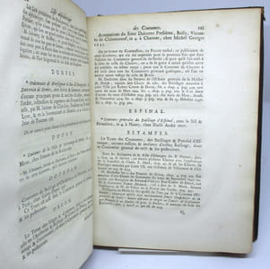 Bibliothèque des coutumes , contenant : la préface d'un nouveau Coutumier général, une liste historique des Coutumiers généraux, une liste alphabétique des textes & commentaires des coutumes, usances, statuts, (...) . Le texte des anciennes Coutumes de Bourbonnois (...). Le texte des nouvelles Coutumes de Bourbonnois avec les apostilles de M. Charles Du Molin, & son commentaire posthume (...). Quatre consultations du même auteur, qui ont été omises dans le recueil de ses ouvrages