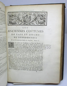 Bibliothèque des coutumes , contenant : la préface d'un nouveau Coutumier général, une liste historique des Coutumiers généraux, une liste ...