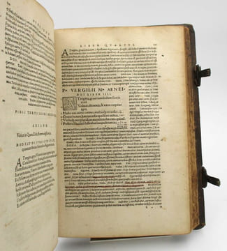 P. Vergilii Maronis Latinorum poetarum principis, bucolica, Georgica, et aeneis, doctissimis seruii mauri honorati, & aelii donati, excellentium ...
