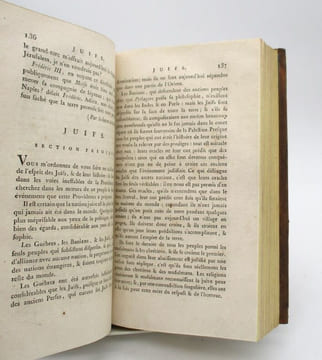 Oeuvres complètes. VOLTAIRE