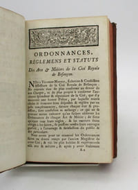 Ordonnances, réglemens et statuts des arts et métiers de la cité royale de Besançon auxquels on a ajout un Recueil des Ordonnances, Arrêts & Réglemens relatifs à la Police de ladite Ville