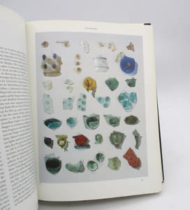 Phönix aus Sand und Asche. Glas des Mittelalters