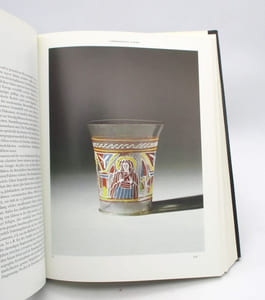 Phönix aus Sand und Asche. Glas des Mittelalters