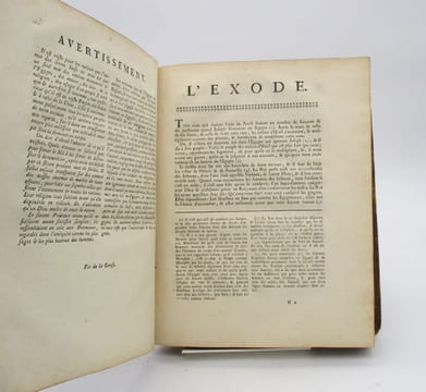 La Bible enfin expliquée par plusieurs aumôniers de S.M.L.R.D.P. . [VOLTAIRE, pseud.]