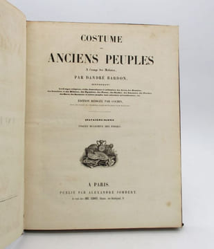 Costume des anciens peuples. DANDRÉ-BARDON (Michel-François); COCHIN (Charles-Nicolas)