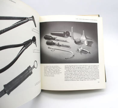 Antique medical instruments. BENNION (Elisabethà)
