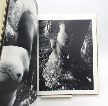 Née de la vague. CLERGUE (Lucien)