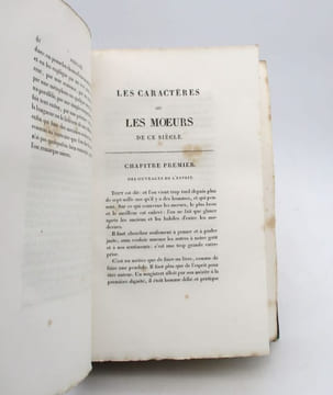 Les Caractères de La Bruyère suivis des Caractères de Théophraste traduits du grec par le même. LA BRUYÈRE (Jean de); THÉOPHRASTE