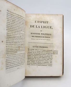 L'Esprit de la Ligue ou Histoire politique des troubles de France pendant les XVIe et XVIIe siècles. ANQUETIL (Louis-Pierre)