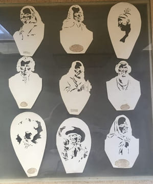 9 silhouettes découpées. [ANONYME]