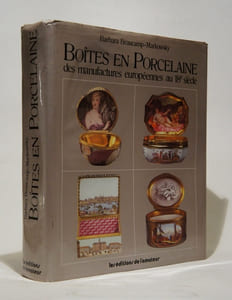 Boîtes en porcelaine des manufactures européenes au 18e siècle.