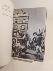 Gosses de Paris. Préface de Jean Nohain. Photographies de Robert Doisneau.