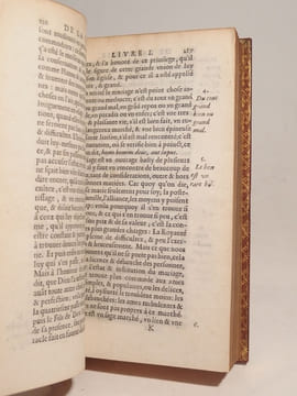 De la Sagesse par Pierre Charron, Parisien docteur ès droicts, suivant la vraye copie de Bourdeaux, en trois livres.. CHARRON (Pierre)