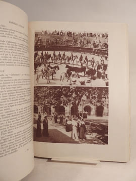 Le Calendrier de la Camargue. Illustrations de Paul Cuchet. Photographies de George à Arles, Georges Gaymard, Augier à Carpentras, Francis Dailloux et ...