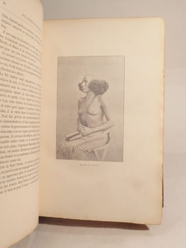 Dix années en Equatoria. Le retour d'Emin Pacha et l'expédition Stanley. Ouvrage traduit avec l'autorisation de l'auteur par Louis de Hessem et ...
