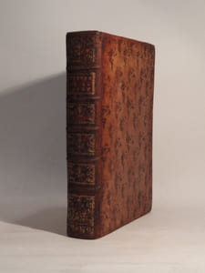 Explications de plusieurs textes difficiles de l'Ecriture, qui jusqu'à présent n'ont été ni bien entendus, ni bien expliquez par les Commentateurs. Avec des regles certaines pour l'intelligence du sens litteral de l'ancien et du nouveau Testament. Ouvrage enrichi d'Antiques gravées en taille-douce. Par le R. P. Dom*** Religieux bénédictin de la Congrégation de Saint Maur.