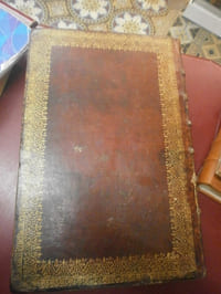 Missale Novum Romanum,
Ex Decreto Sacrosanti Concilii Tridentini Restitutum PII V. Pont. Max. Iussu - Jussu Editum et Clementis VIII.
Primum, Nunc Denuo Urbani Papae VIII. Auctoritate Recognitum.
In Quo Missae propriae de Santis, ad longum prolitae funt ad majorem celebrantium commoditaten .