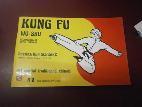 Kung Fu Wu-Shu.
Techniques du style Shaolin.
Art martial traditionnel chinois. Dessins Dan Schwarz