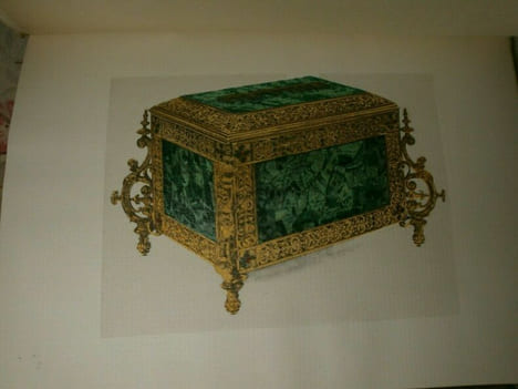 La véritable image de Madame Hanska -
Illustrée de lettres et de documents inédits -
Portrait de l'Auteur par L. Madrassi -. Marcel Bouteron - ...