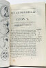 Vie et Pontificat de Léon X. ouvrage traduit de l'anglais, par P. F. Henry, et orné du Portrait de Léon X, et de Médailles.. ROSCOE (William).