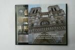 Les cloches de Notre-Dame : 850 ième anniversaire de la cathédrale Via Viatores Quaerit... In 8°, 15 pp. de photographies, reliure cartonnée Fort ...