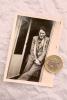 Maurice DRUON 66 x 88 mm. 8 photos argentiques. Maurice Druon