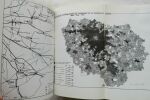 Analyse historique de l'évolution des transports en commun dans la région parisienne de 1855 à 1939 Centre de documentation des techniques, 1977, 478 ...