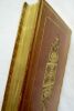 MELODIES FRANCAISES par A. Bignan Chez Renduel, 1833, in 16, tranches dorées, 180 & 198 pp., plats superbement ornes, dos arrache (manquant). Ouvrage ...