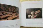 MARTELL LE COGNAC. 1984 27,00 ? MARTELL LE COGNAC. CHENE / HACHETTE. 1984. In-4°. Non paginé, environ 50 pages - nombreuses photographies en couleurs ...