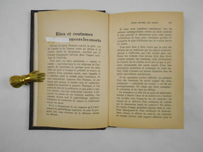 Rites et coutumes (des vivants) envers les morts [- Les bases traditionnelles de la magie].